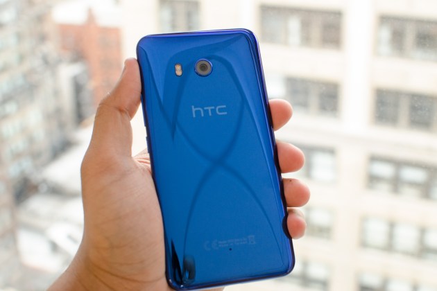 Google To Buy HTC Smartphones